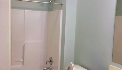 Pike Creek, DE - Bathroom Painting